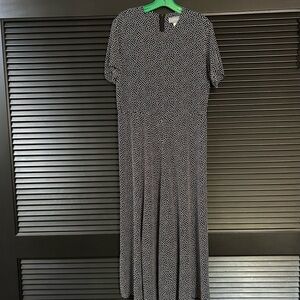 Vintage 90’s RomCom Style Long and Loose Black and White Polka Dot Dress, Size 6